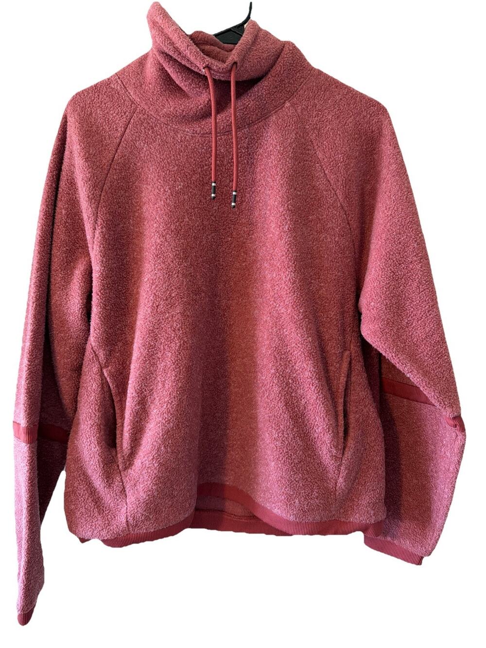 Nike Therma Fit Funnel Cowl Neck Fleece Women’s Size Medium Exercise Workout Gym